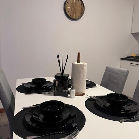 Appartement De Luxe Entierement Renove - Proche Aeroport De Bruxelles, Quartier Chic المظهر الخارجي الصورة